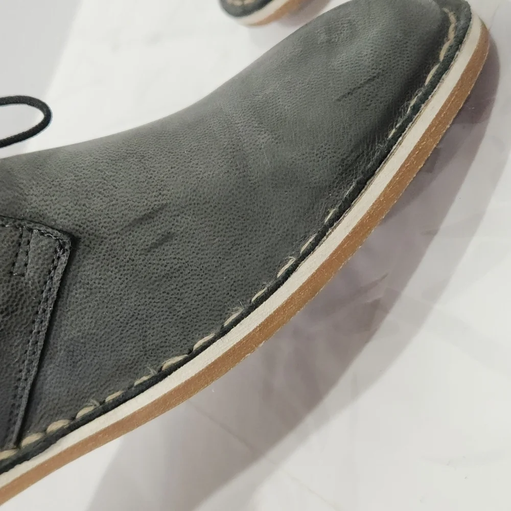 Barney’s New York Men's Gray Leather Low Chukka Boots Size 11 Made in Italy